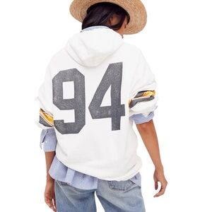 FREE PEOPLE➕DAYDREAMER Vintage Varsity Hoodie